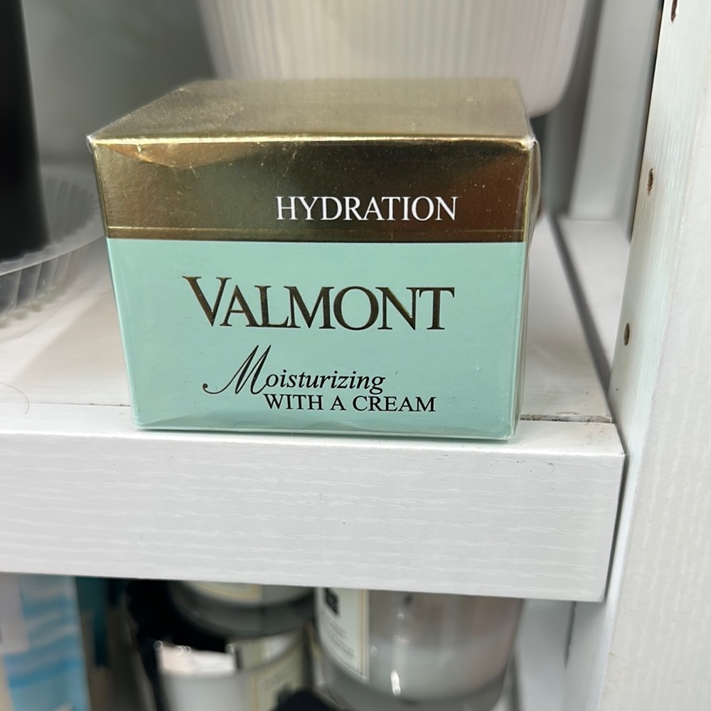 Valmont Hydration Moisturizer - Gold and Mint